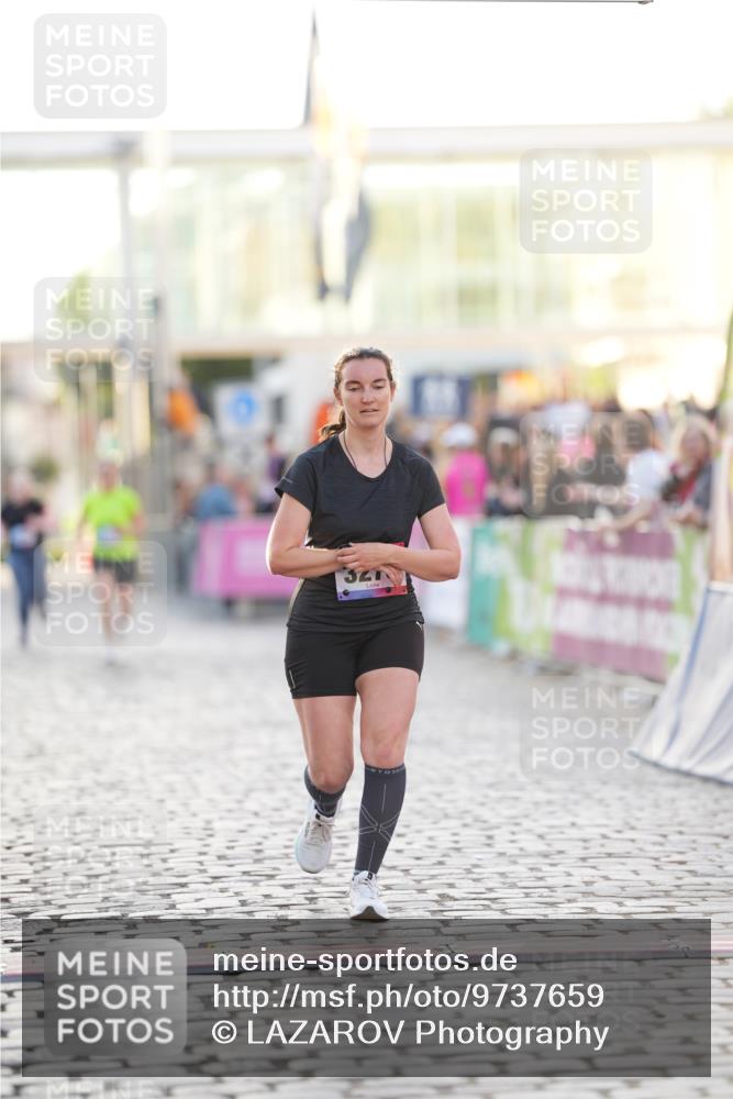 12.06.2026 - Holstenköstenlauf LAZAROV Photography http://msf.ph/oto/9737659 12.06.2026 20:17:19 Laufen 3276, 3376 meine-sportfotos.de