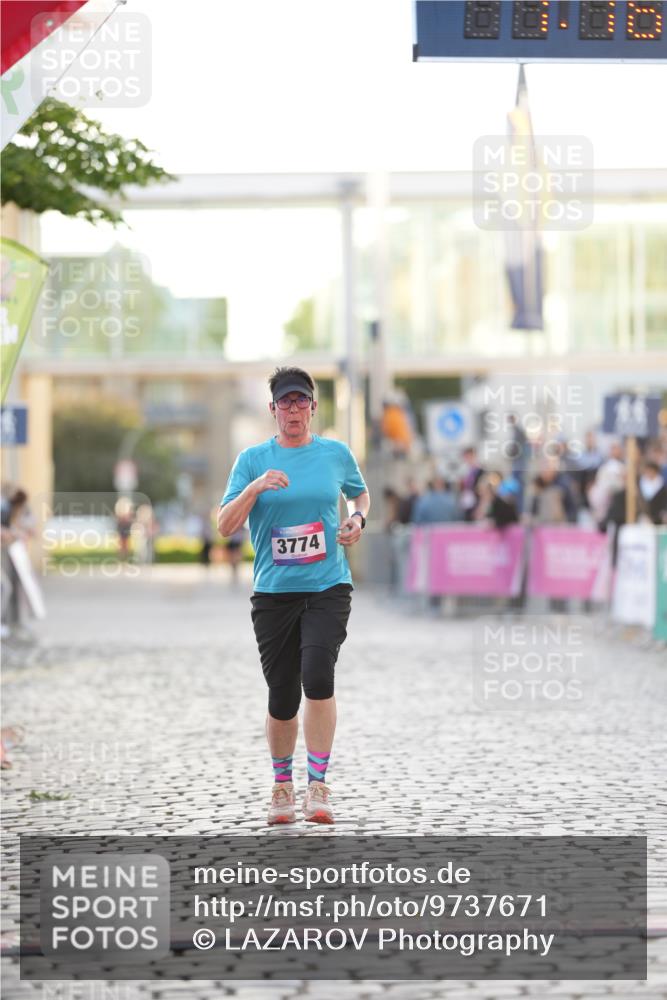 12.06.2026 - Holstenköstenlauf LAZAROV Photography http://msf.ph/oto/9737671 12.06.2026 20:16:56 Laufen 3222, 3774 meine-sportfotos.de