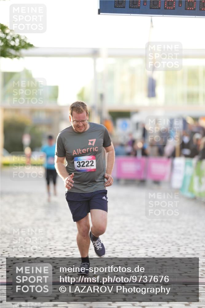 12.06.2026 - Holstenköstenlauf LAZAROV Photography http://msf.ph/oto/9737676 12.06.2026 20:16:52 Laufen 3045, 3222, 3321 meine-sportfotos.de