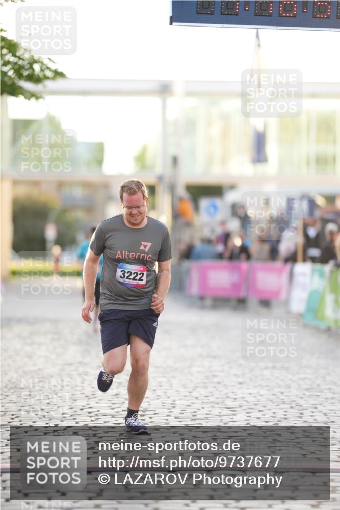 12.06.2026 - Holstenköstenlauf LAZAROV Photography http://msf.ph/oto/9737677 12.06.2026 20:16:51 Laufen 3045, 3222, 3321 meine-sportfotos.de