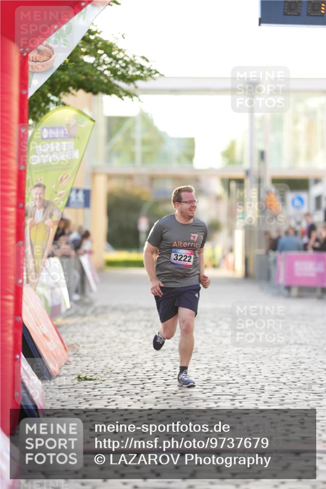 12.06.2026 - Holstenköstenlauf LAZAROV Photography http://msf.ph/oto/9737679 12.06.2026 20:16:51 Laufen 3045, 3222, 3321 meine-sportfotos.de