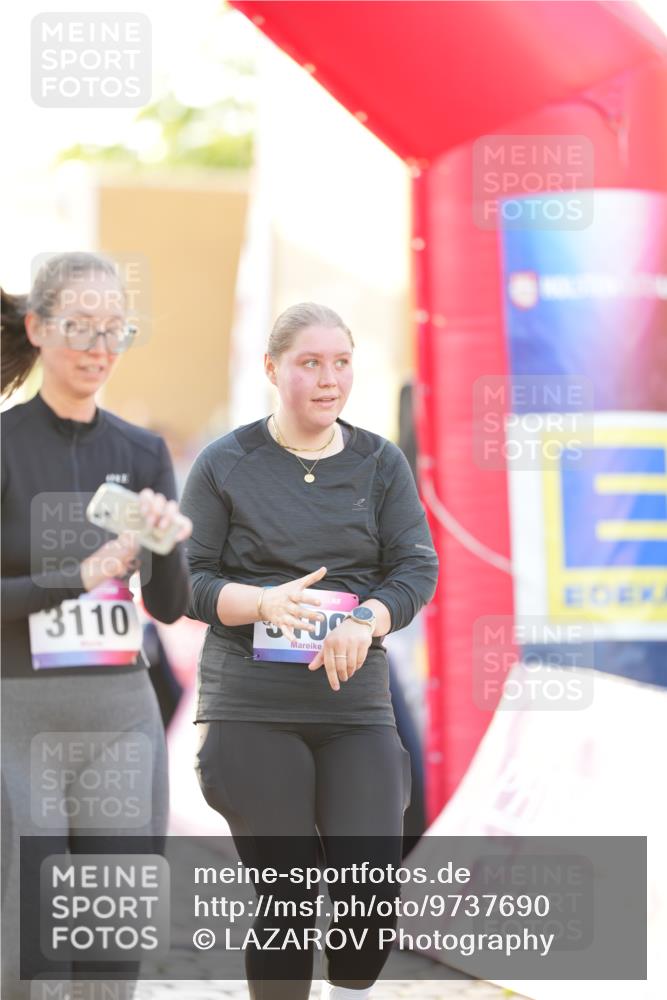12.06.2026 - Holstenköstenlauf LAZAROV Photography http://msf.ph/oto/9737690 12.06.2026 20:16:38 Laufen 3109, 3110, 3183, 3481 meine-sportfotos.de