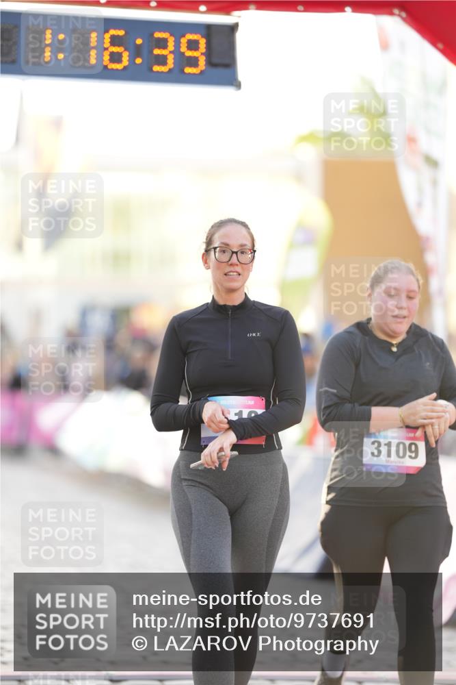 12.06.2026 - Holstenköstenlauf LAZAROV Photography http://msf.ph/oto/9737691 12.06.2026 20:16:37 Laufen 3109, 3110, 3183, 3481 meine-sportfotos.de