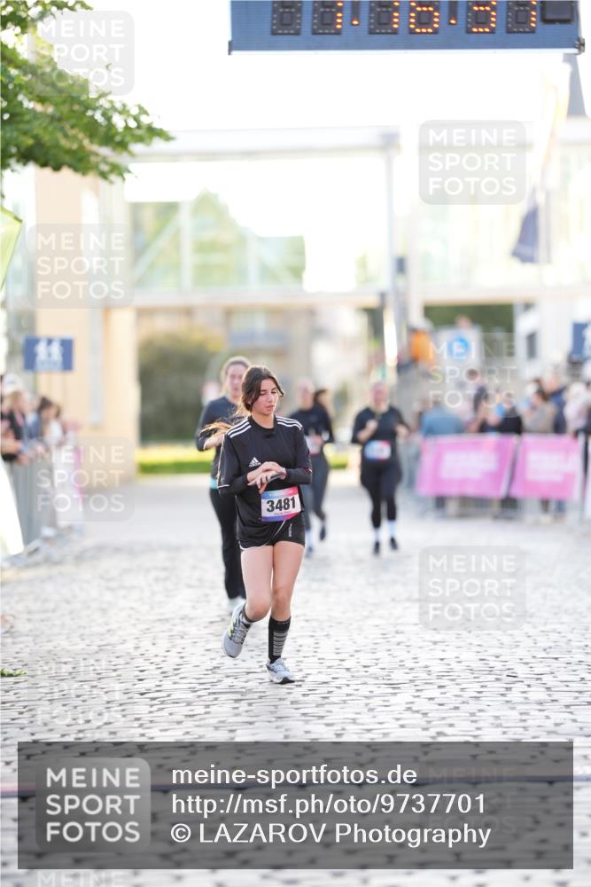 12.06.2026 - Holstenköstenlauf LAZAROV Photography http://msf.ph/oto/9737701 12.06.2026 20:16:30 Laufen 3183, 3481 meine-sportfotos.de