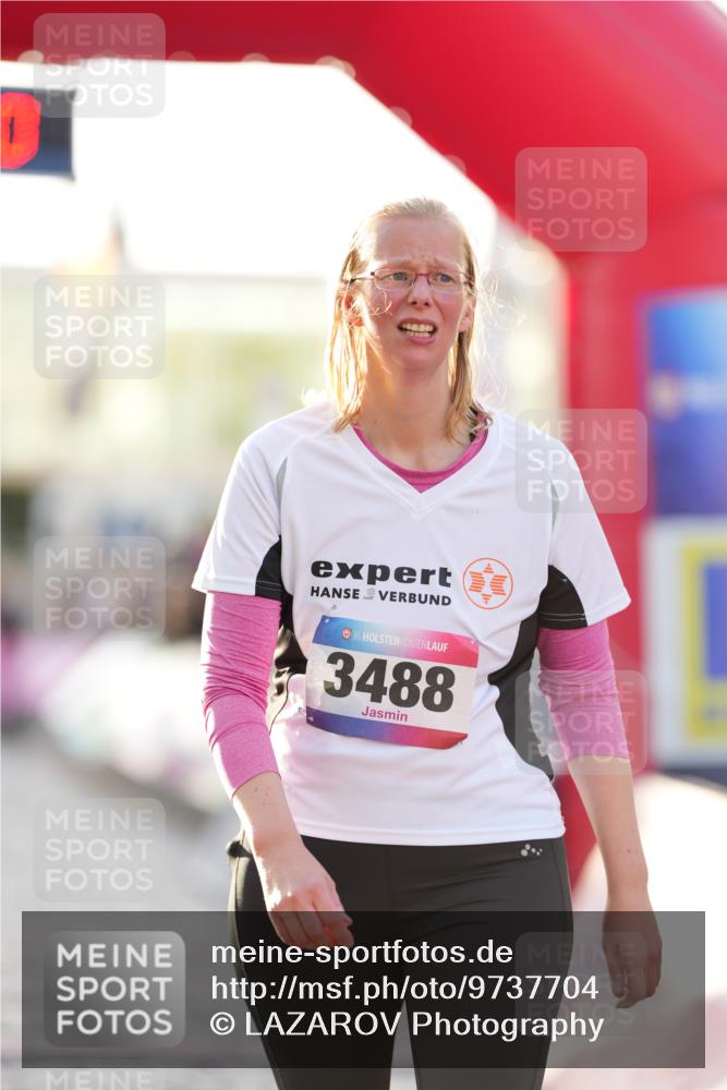 12.06.2026 - Holstenköstenlauf LAZAROV Photography http://msf.ph/oto/9737704 12.06.2026 20:16:18 Laufen 3113, 3115, 3488, 4651 meine-sportfotos.de