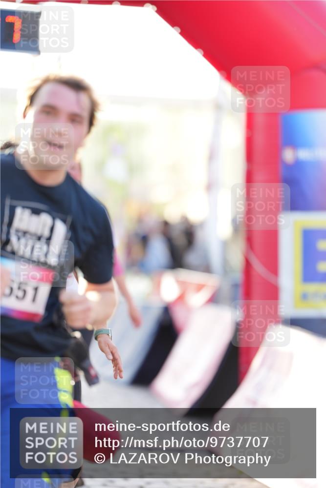 12.06.2026 - Holstenköstenlauf LAZAROV Photography http://msf.ph/oto/9737707 12.06.2026 20:16:15 Laufen 3113, 3115, 3488, 4651 meine-sportfotos.de
