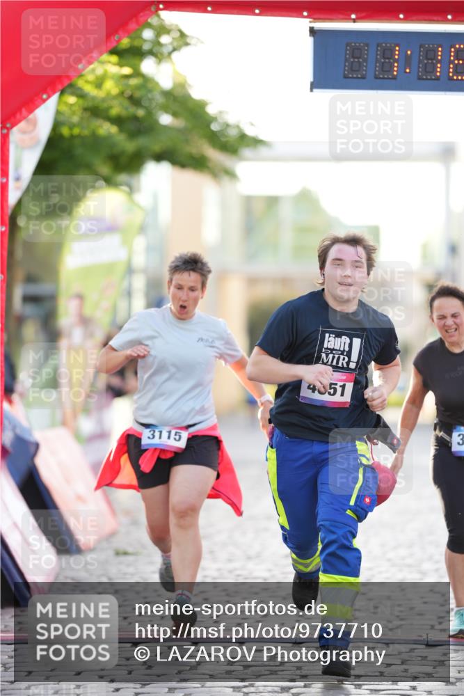 12.06.2026 - Holstenköstenlauf LAZAROV Photography http://msf.ph/oto/9737710 12.06.2026 20:16:14 Laufen 3113, 3115, 3488, 4651 meine-sportfotos.de