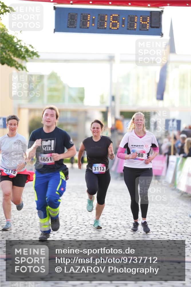 12.06.2026 - Holstenköstenlauf LAZAROV Photography http://msf.ph/oto/9737712 12.06.2026 20:16:13 Laufen 3113, 3115, 3488, 4651 meine-sportfotos.de