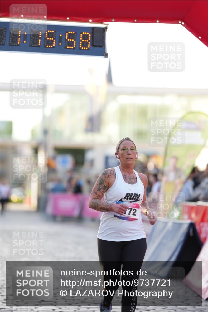 12.06.2026 - Holstenköstenlauf LAZAROV Photography http://msf.ph/oto/9737721 12.06.2026 20:15:56 Laufen 3172 meine-sportfotos.de