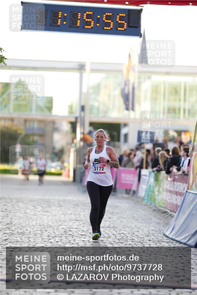 12.06.2026 - Holstenköstenlauf LAZAROV Photography http://msf.ph/oto/9737728 12.06.2026 20:15:54 Laufen 3172 meine-sportfotos.de