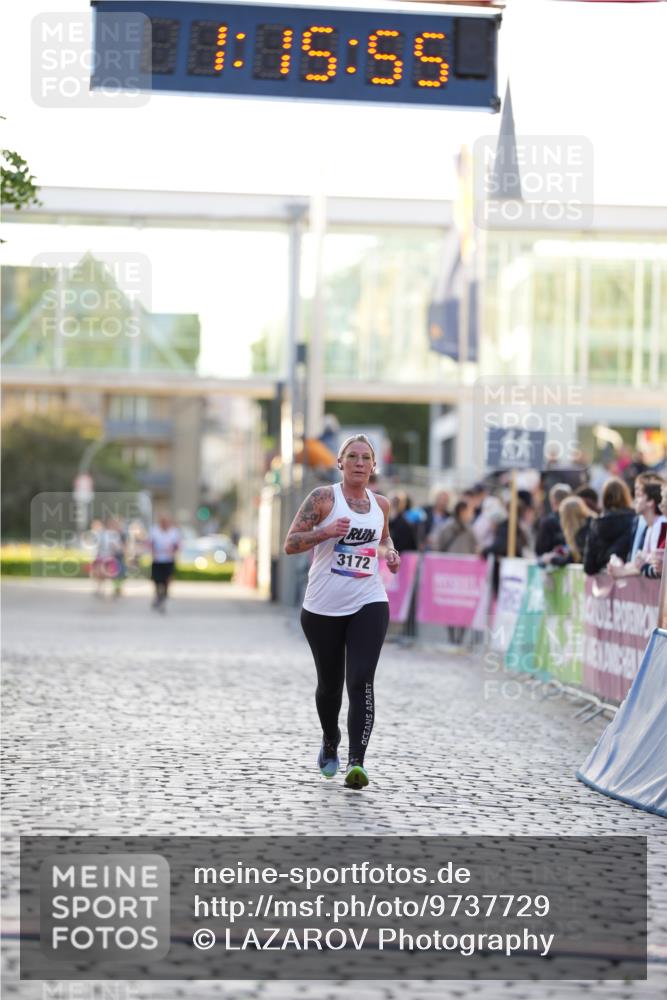 12.06.2026 - Holstenköstenlauf LAZAROV Photography http://msf.ph/oto/9737729 12.06.2026 20:15:53 Laufen 3172 meine-sportfotos.de