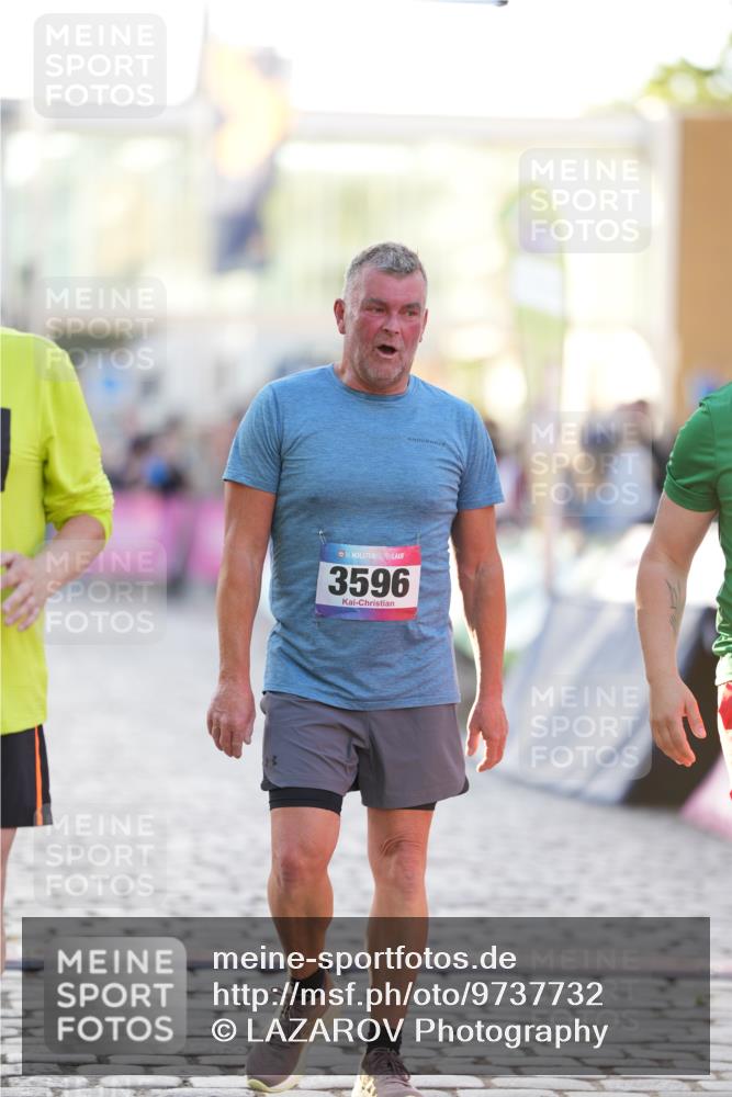 12.06.2026 - Holstenköstenlauf LAZAROV Photography http://msf.ph/oto/9737732 12.06.2026 20:15:37 Laufen 3596, 3598, 4128 meine-sportfotos.de