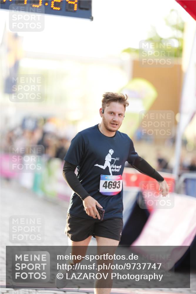 12.06.2026 - Holstenköstenlauf LAZAROV Photography http://msf.ph/oto/9737747 12.06.2026 20:15:22 Laufen 4693 meine-sportfotos.de