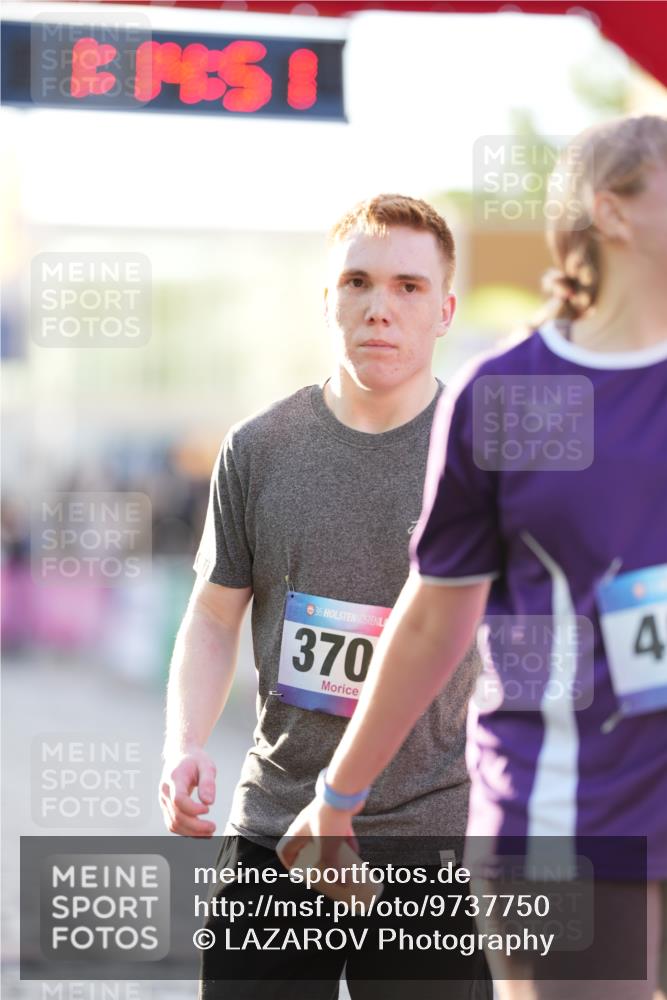 12.06.2026 - Holstenköstenlauf LAZAROV Photography http://msf.ph/oto/9737750 12.06.2026 20:14:50 Laufen 3493, 3709, 4084, 4089 meine-sportfotos.de