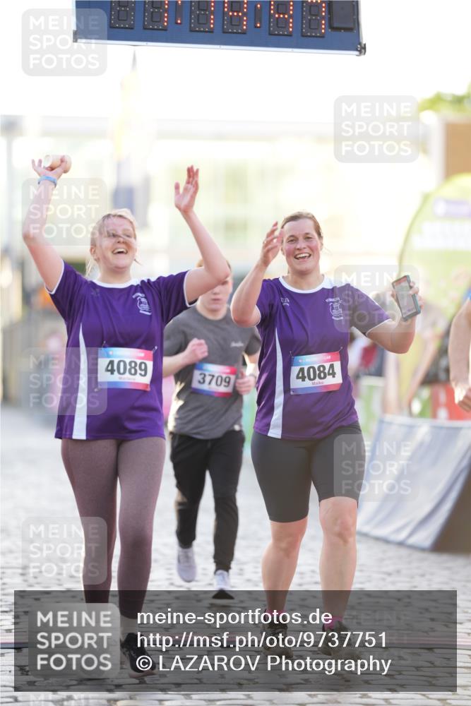 12.06.2026 - Holstenköstenlauf LAZAROV Photography http://msf.ph/oto/9737751 12.06.2026 20:14:46 Laufen 3491, 3493, 3521, 3709, 4084, 4089, 4827 meine-sportfotos.de