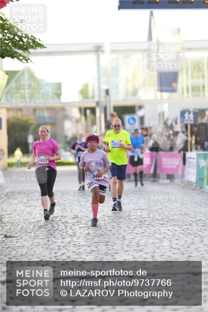 12.06.2026 - Holstenköstenlauf LAZAROV Photography http://msf.ph/oto/9737766 12.06.2026 20:14:37 Laufen 3491, 4827 meine-sportfotos.de