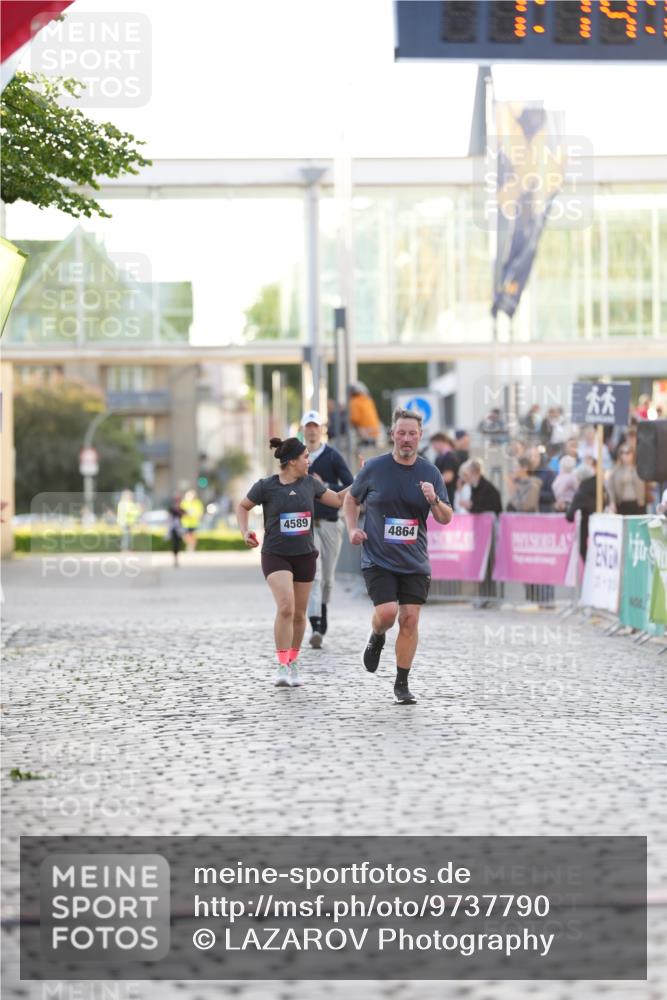 12.06.2026 - Holstenköstenlauf LAZAROV Photography http://msf.ph/oto/9737790 12.06.2026 20:14:02 Laufen 4864 meine-sportfotos.de