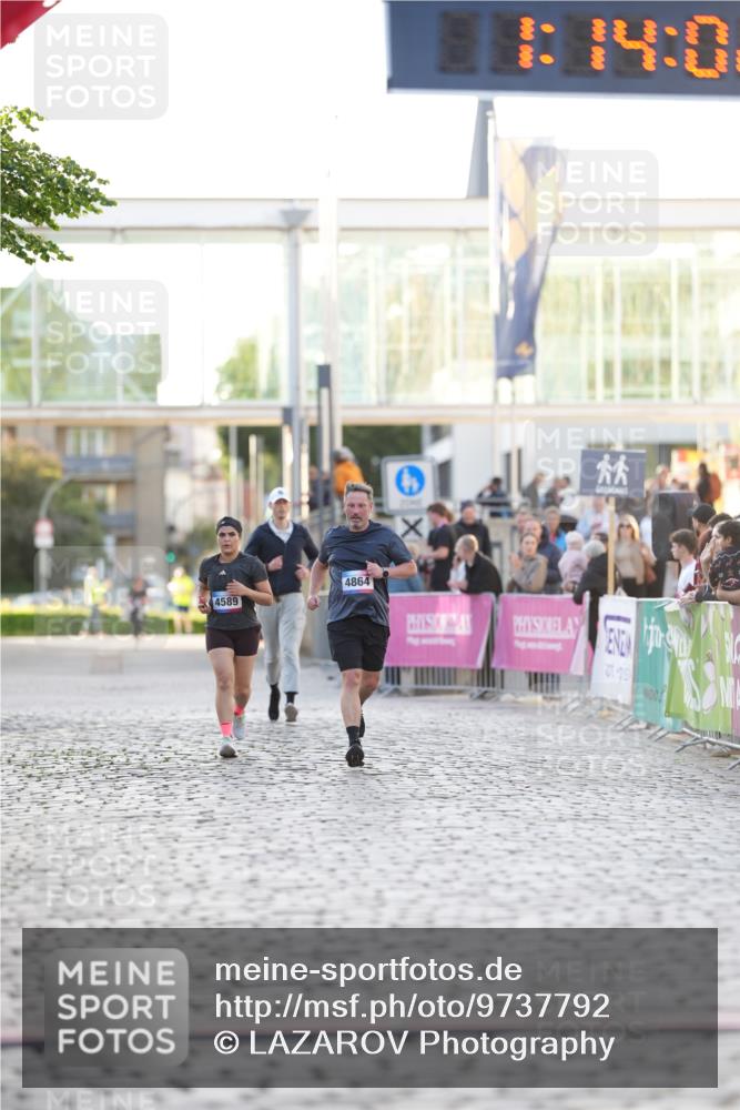 12.06.2026 - Holstenköstenlauf LAZAROV Photography http://msf.ph/oto/9737792 12.06.2026 20:14:00 Laufen  meine-sportfotos.de
