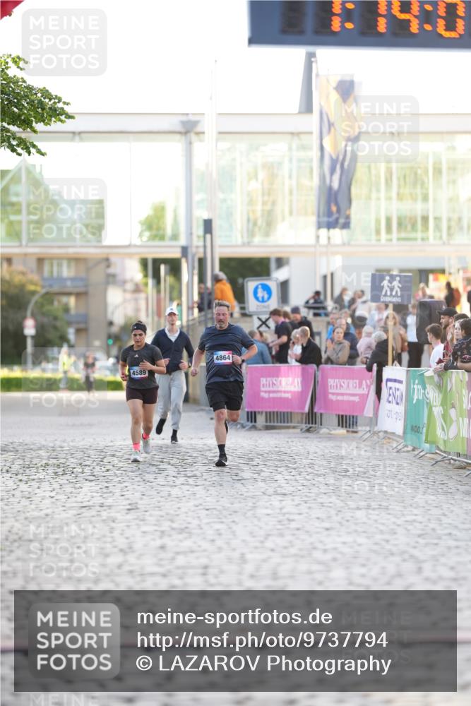12.06.2026 - Holstenköstenlauf LAZAROV Photography http://msf.ph/oto/9737794 12.06.2026 20:14:00 Laufen  meine-sportfotos.de