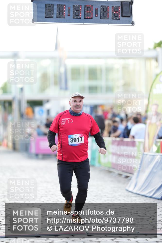 12.06.2026 - Holstenköstenlauf LAZAROV Photography http://msf.ph/oto/9737798 12.06.2026 20:13:13 Laufen 3917 meine-sportfotos.de