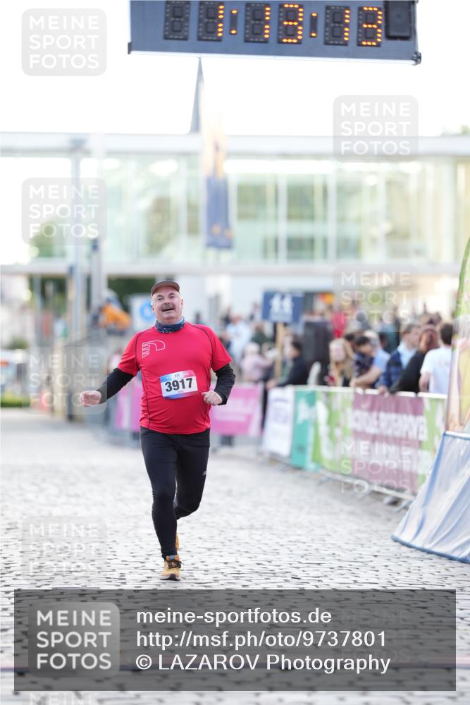 12.06.2026 - Holstenköstenlauf LAZAROV Photography http://msf.ph/oto/9737801 12.06.2026 20:13:12 Laufen 3917 meine-sportfotos.de