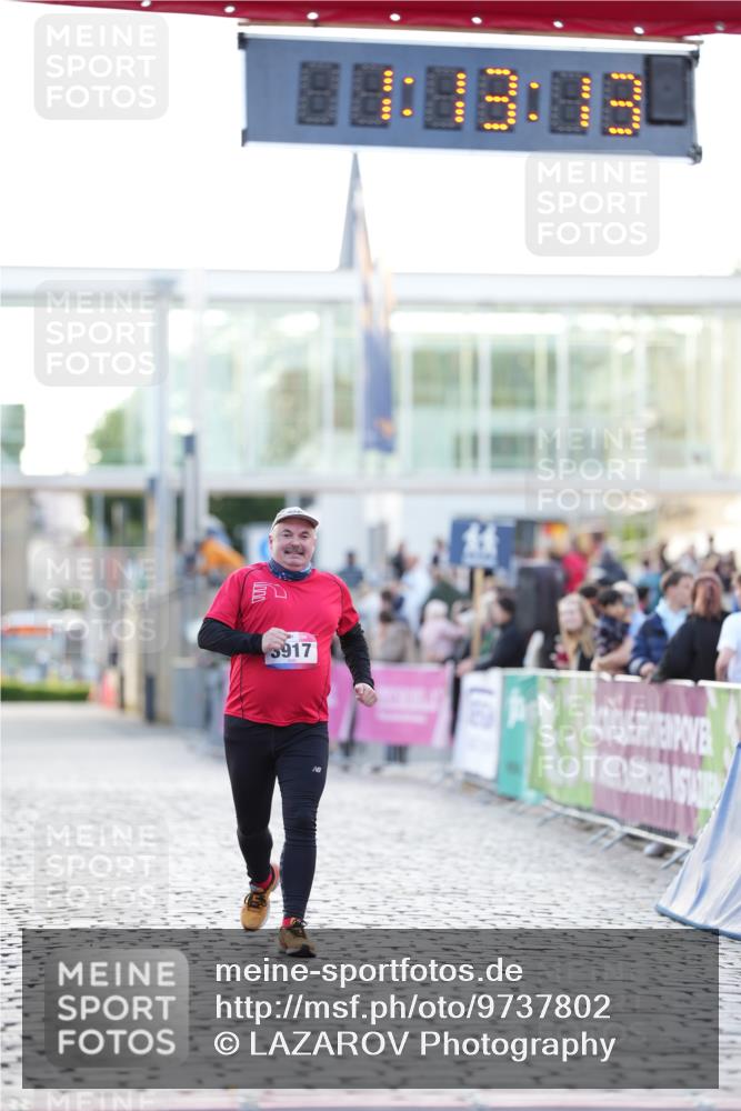 12.06.2026 - Holstenköstenlauf LAZAROV Photography http://msf.ph/oto/9737802 12.06.2026 20:13:11 Laufen 3917 meine-sportfotos.de