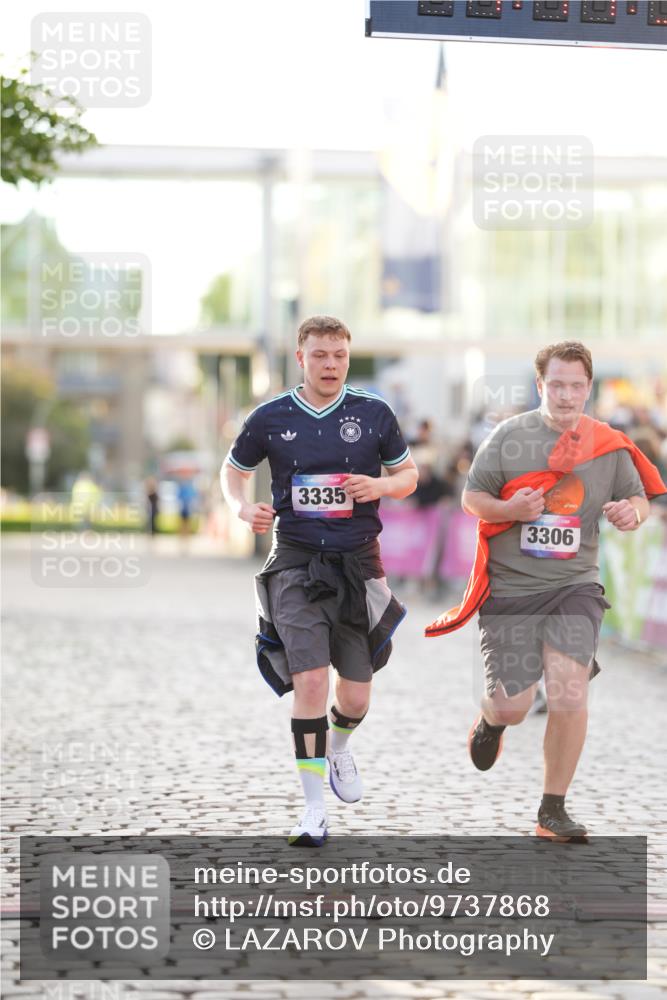 12.06.2026 - Holstenköstenlauf LAZAROV Photography http://msf.ph/oto/9737868 12.06.2026 20:11:52 Laufen 3306, 3335, 4019, 4389 meine-sportfotos.de
