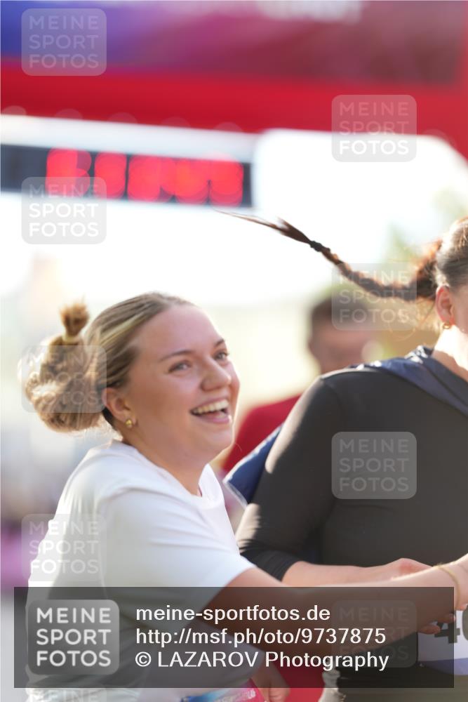 12.06.2026 - Holstenköstenlauf LAZAROV Photography http://msf.ph/oto/9737875 12.06.2026 20:11:45 Laufen 3371, 4389, 4429, 4433, 4657, 4658, 4822, 4913 meine-sportfotos.de