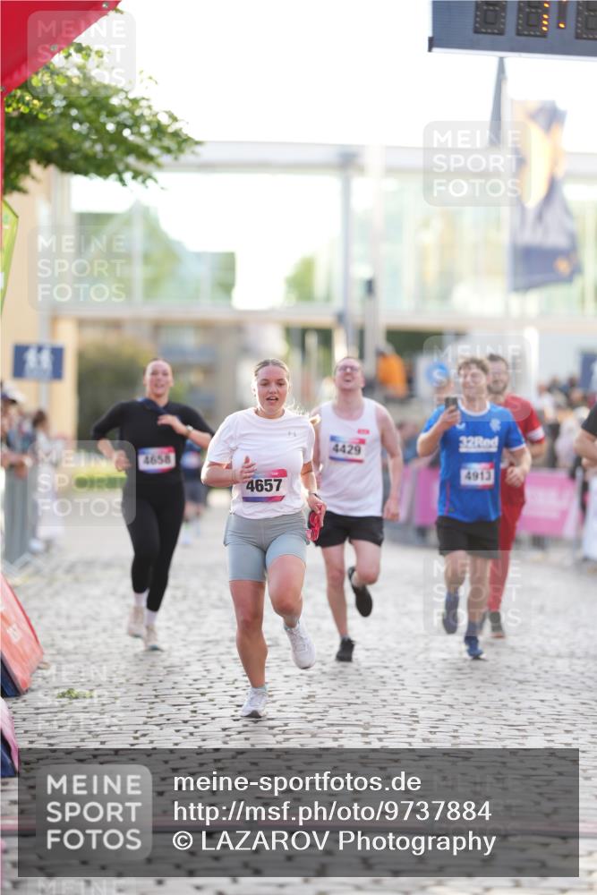 12.06.2026 - Holstenköstenlauf LAZAROV Photography http://msf.ph/oto/9737884 12.06.2026 20:11:41 Laufen 3371, 4429, 4433, 4657, 4658, 4822, 4913 meine-sportfotos.de
