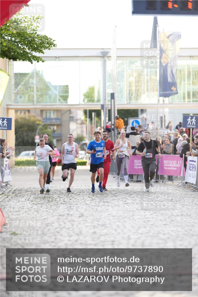 12.06.2026 - Holstenköstenlauf LAZAROV Photography http://msf.ph/oto/9737890 12.06.2026 20:11:38 Laufen 4657 meine-sportfotos.de