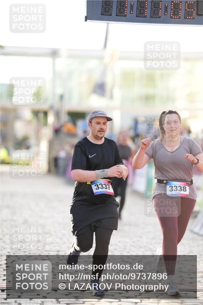 12.06.2026 - Holstenköstenlauf LAZAROV Photography http://msf.ph/oto/9737896 12.06.2026 20:11:05 Laufen 3105, 3337, 3338, 3659 meine-sportfotos.de