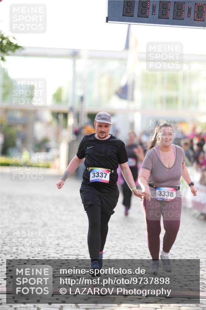 12.06.2026 - Holstenköstenlauf LAZAROV Photography http://msf.ph/oto/9737898 12.06.2026 20:11:04 Laufen 3105, 3337, 3338, 3659 meine-sportfotos.de