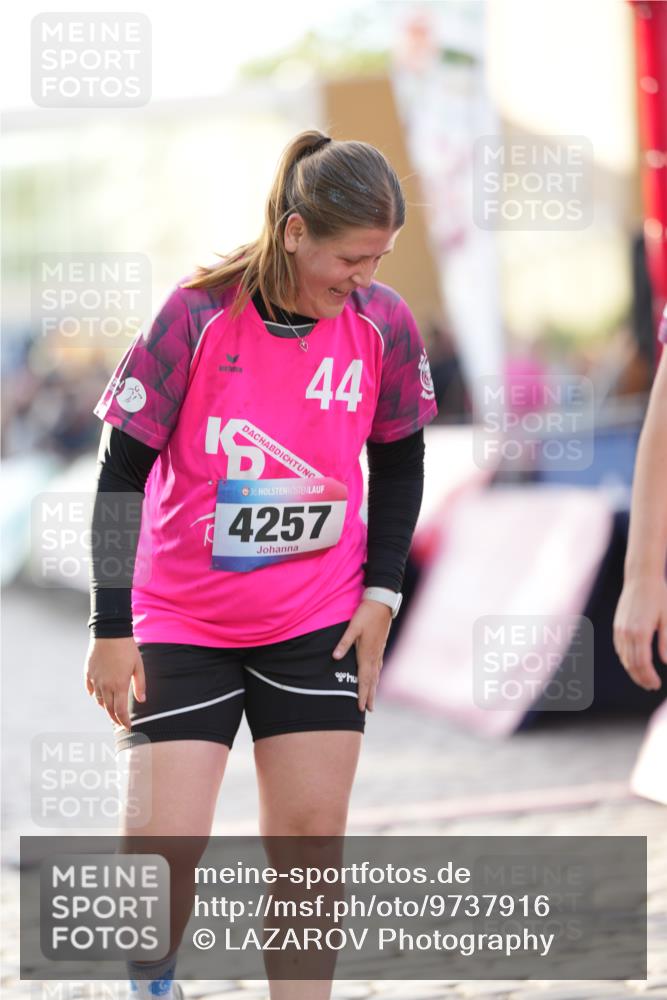 12.06.2026 - Holstenköstenlauf LAZAROV Photography http://msf.ph/oto/9737916 12.06.2026 20:10:23 Laufen 3173, 4168, 4169, 4257, 4261 meine-sportfotos.de