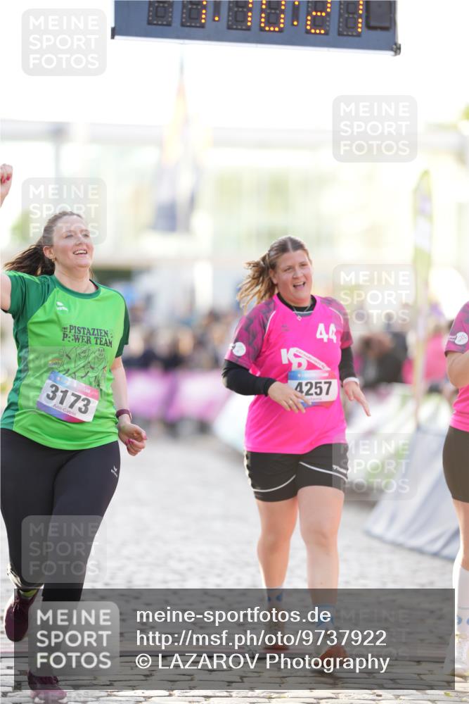 12.06.2026 - Holstenköstenlauf LAZAROV Photography http://msf.ph/oto/9737922 12.06.2026 20:10:20 Laufen 3173, 4168, 4169, 4257, 4261 meine-sportfotos.de