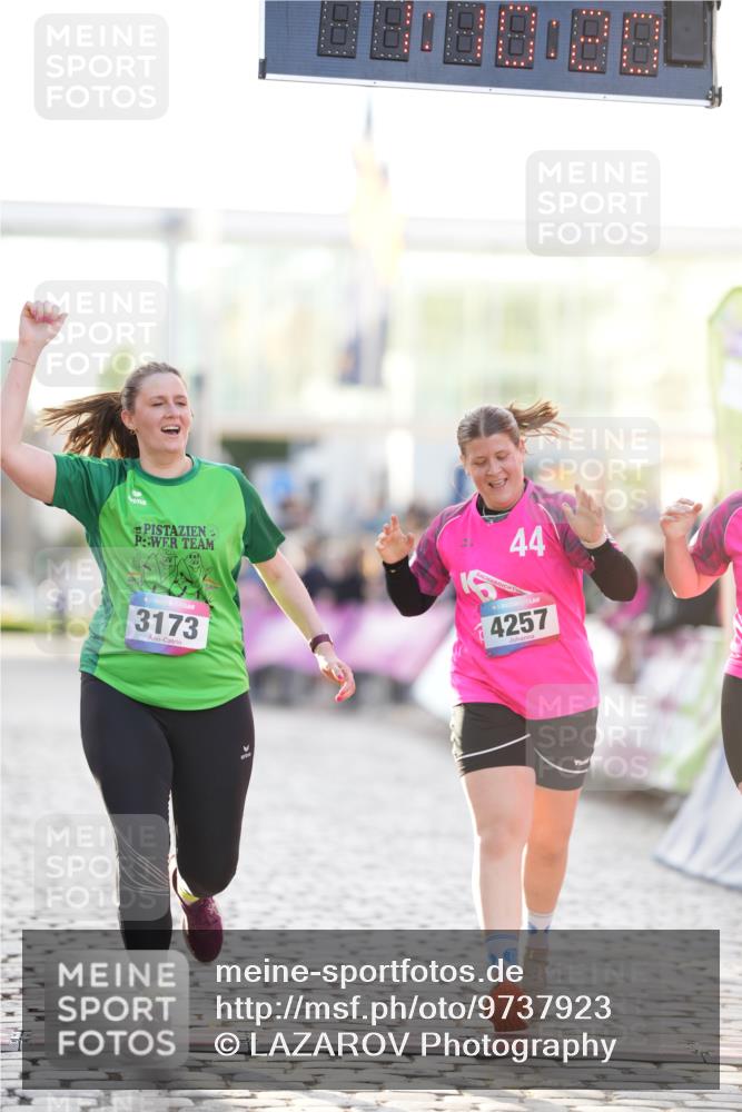 12.06.2026 - Holstenköstenlauf LAZAROV Photography http://msf.ph/oto/9737923 12.06.2026 20:10:19 Laufen 3173, 4168, 4169, 4257, 4261 meine-sportfotos.de