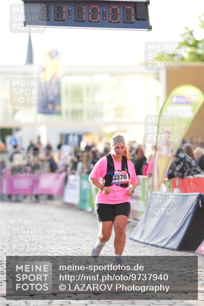 12.06.2026 - Holstenköstenlauf LAZAROV Photography http://msf.ph/oto/9737940 12.06.2026 20:10:06 Laufen 3163, 3764, 4370 meine-sportfotos.de