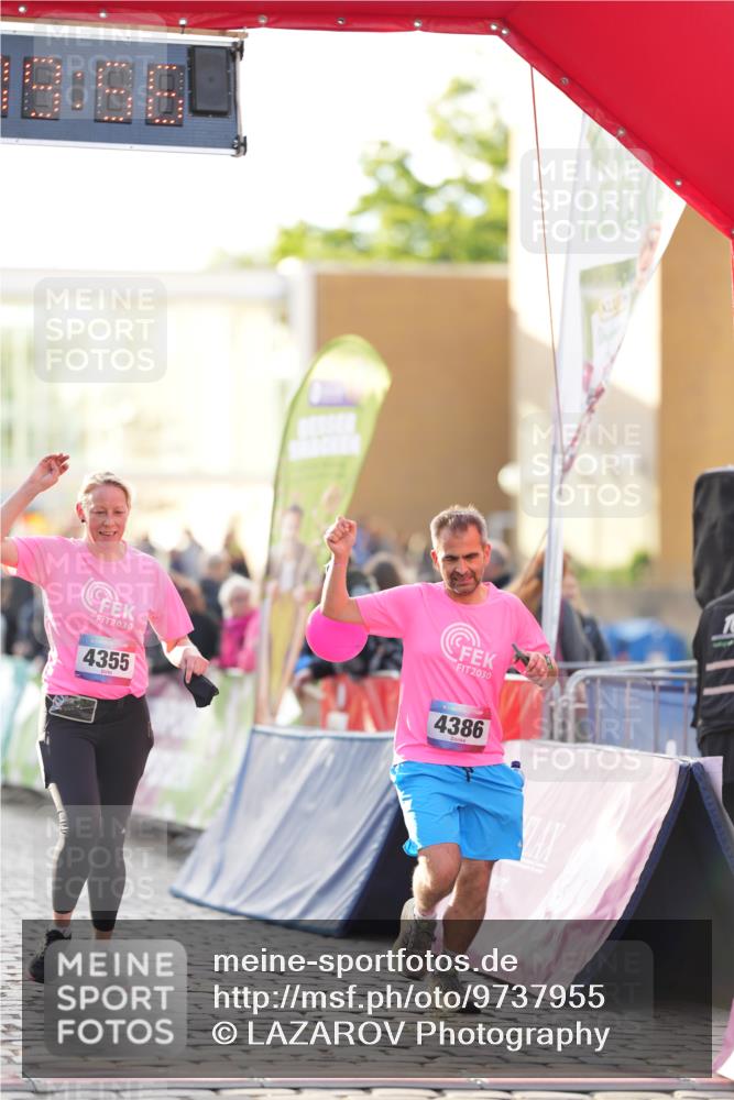 12.06.2026 - Holstenköstenlauf LAZAROV Photography http://msf.ph/oto/9737955 12.06.2026 20:09:55 Laufen 4160, 4355, 4386, 4401 meine-sportfotos.de