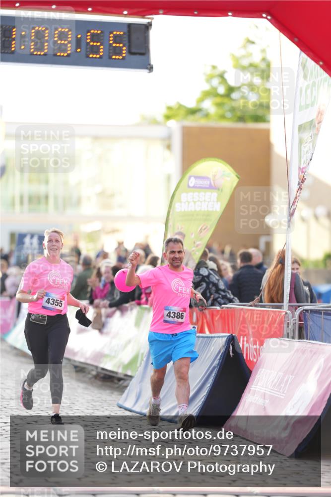 12.06.2026 - Holstenköstenlauf LAZAROV Photography http://msf.ph/oto/9737957 12.06.2026 20:09:54 Laufen 4160, 4355, 4386, 4401 meine-sportfotos.de