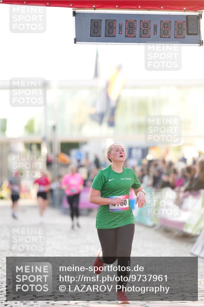 12.06.2026 - Holstenköstenlauf LAZAROV Photography http://msf.ph/oto/9737961 12.06.2026 20:09:50 Laufen 3588, 4160 meine-sportfotos.de