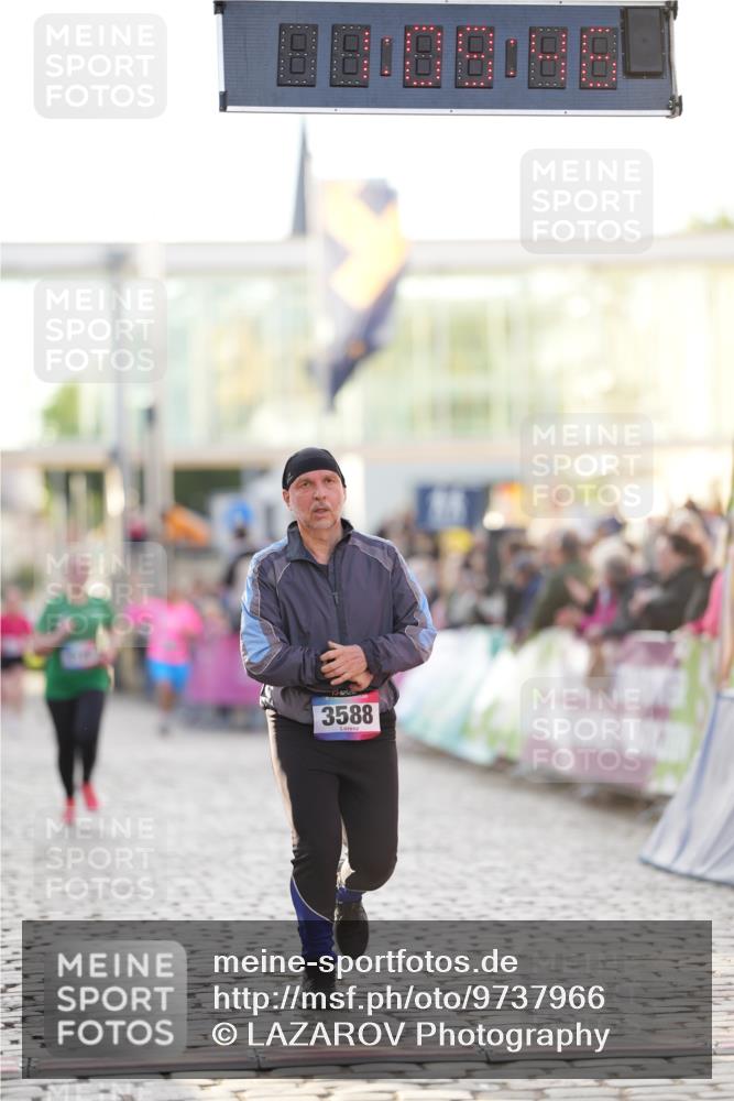 12.06.2026 - Holstenköstenlauf LAZAROV Photography http://msf.ph/oto/9737966 12.06.2026 20:09:45 Laufen 3516, 3588 meine-sportfotos.de