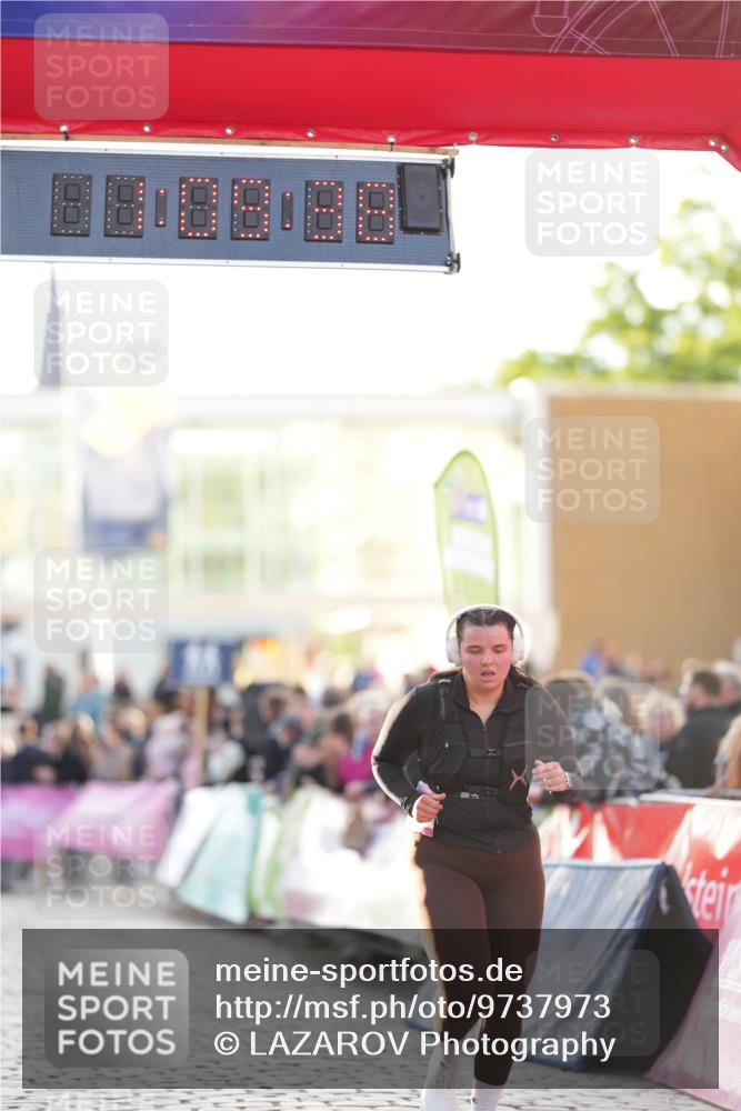 12.06.2026 - Holstenköstenlauf LAZAROV Photography http://msf.ph/oto/9737973 12.06.2026 20:09:37 Laufen 3870 meine-sportfotos.de