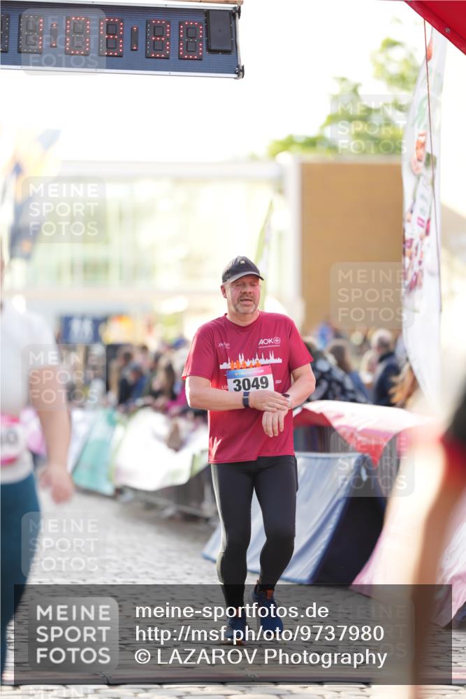12.06.2026 - Holstenköstenlauf LAZAROV Photography http://msf.ph/oto/9737980 12.06.2026 20:09:29 Laufen 3049, 3139, 3182, 3830, 4854 meine-sportfotos.de