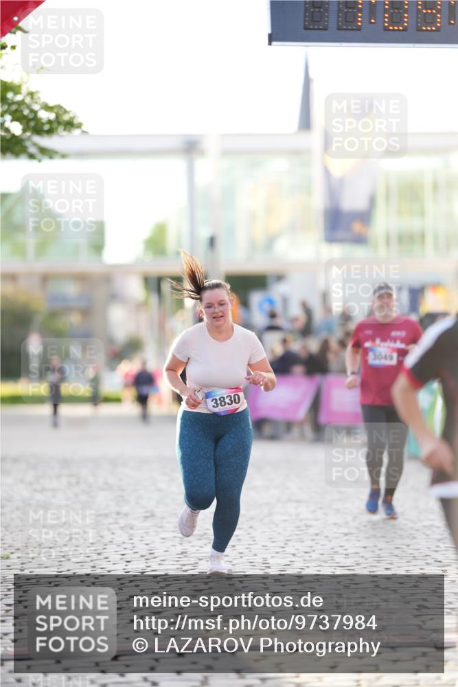 12.06.2026 - Holstenköstenlauf LAZAROV Photography http://msf.ph/oto/9737984 12.06.2026 20:09:27 Laufen 3049, 3139, 3182, 3830, 4854 meine-sportfotos.de