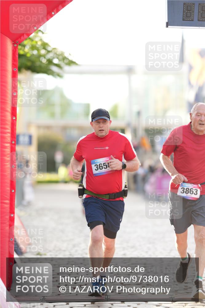 12.06.2026 - Holstenköstenlauf LAZAROV Photography http://msf.ph/oto/9738016 12.06.2026 20:08:54 Laufen 3650, 3863, 4359, 4360 meine-sportfotos.de