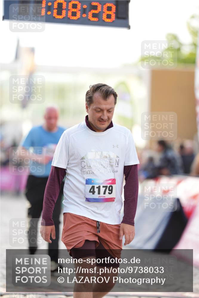 12.06.2026 - Holstenköstenlauf LAZAROV Photography http://msf.ph/oto/9738033 12.06.2026 20:08:28 Laufen 3111, 3502, 4179 meine-sportfotos.de
