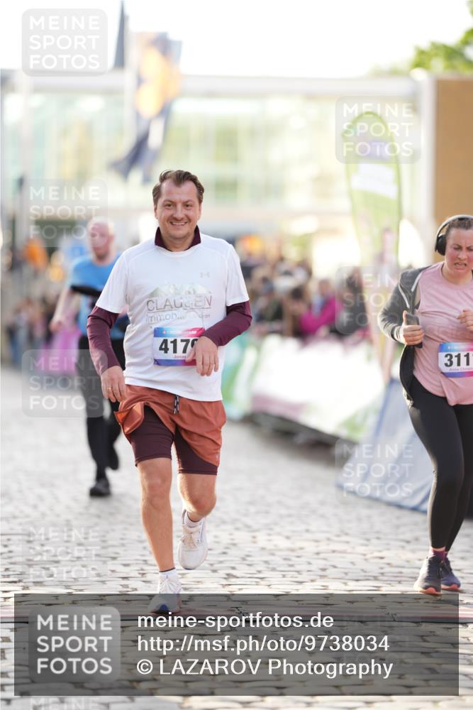 12.06.2026 - Holstenköstenlauf LAZAROV Photography http://msf.ph/oto/9738034 12.06.2026 20:08:26 Laufen 3111, 3502, 4179 meine-sportfotos.de