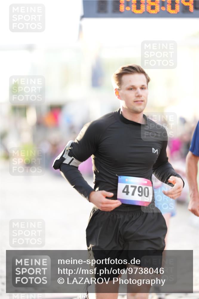 12.06.2026 - Holstenköstenlauf LAZAROV Photography http://msf.ph/oto/9738046 12.06.2026 20:08:03 Laufen 3587, 4790, 4791 meine-sportfotos.de