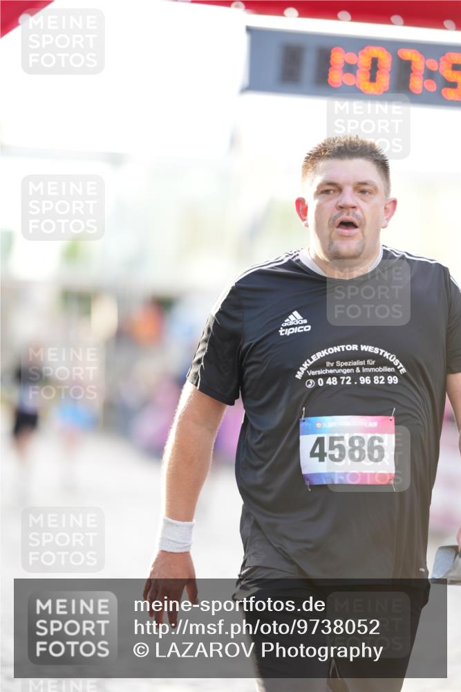 12.06.2026 - Holstenköstenlauf LAZAROV Photography http://msf.ph/oto/9738052 12.06.2026 20:07:57 Laufen 3711, 4120, 4586 meine-sportfotos.de
