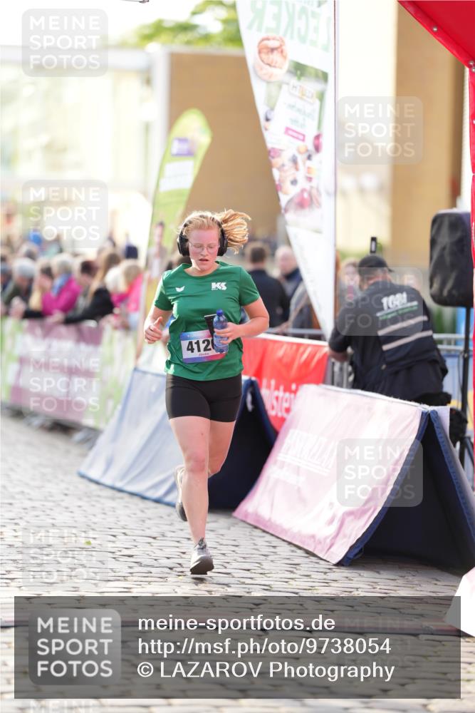 12.06.2026 - Holstenköstenlauf LAZAROV Photography http://msf.ph/oto/9738054 12.06.2026 20:07:55 Laufen 3711, 3843, 4120, 4586 meine-sportfotos.de