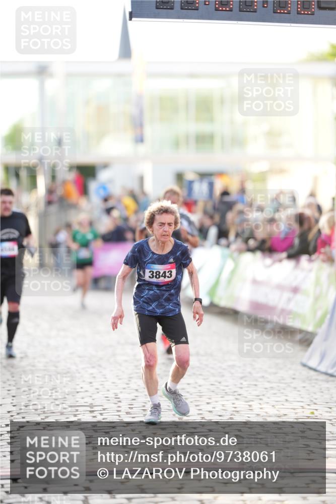 12.06.2026 - Holstenköstenlauf LAZAROV Photography http://msf.ph/oto/9738061 12.06.2026 20:07:50 Laufen 3213, 3214, 3711, 3843, 4586 meine-sportfotos.de